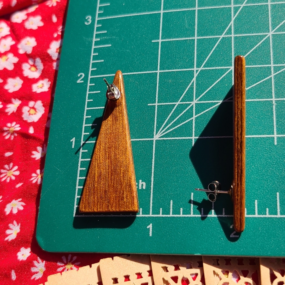 Vintage Brown Wooden Earrings - Picture 6 of 6